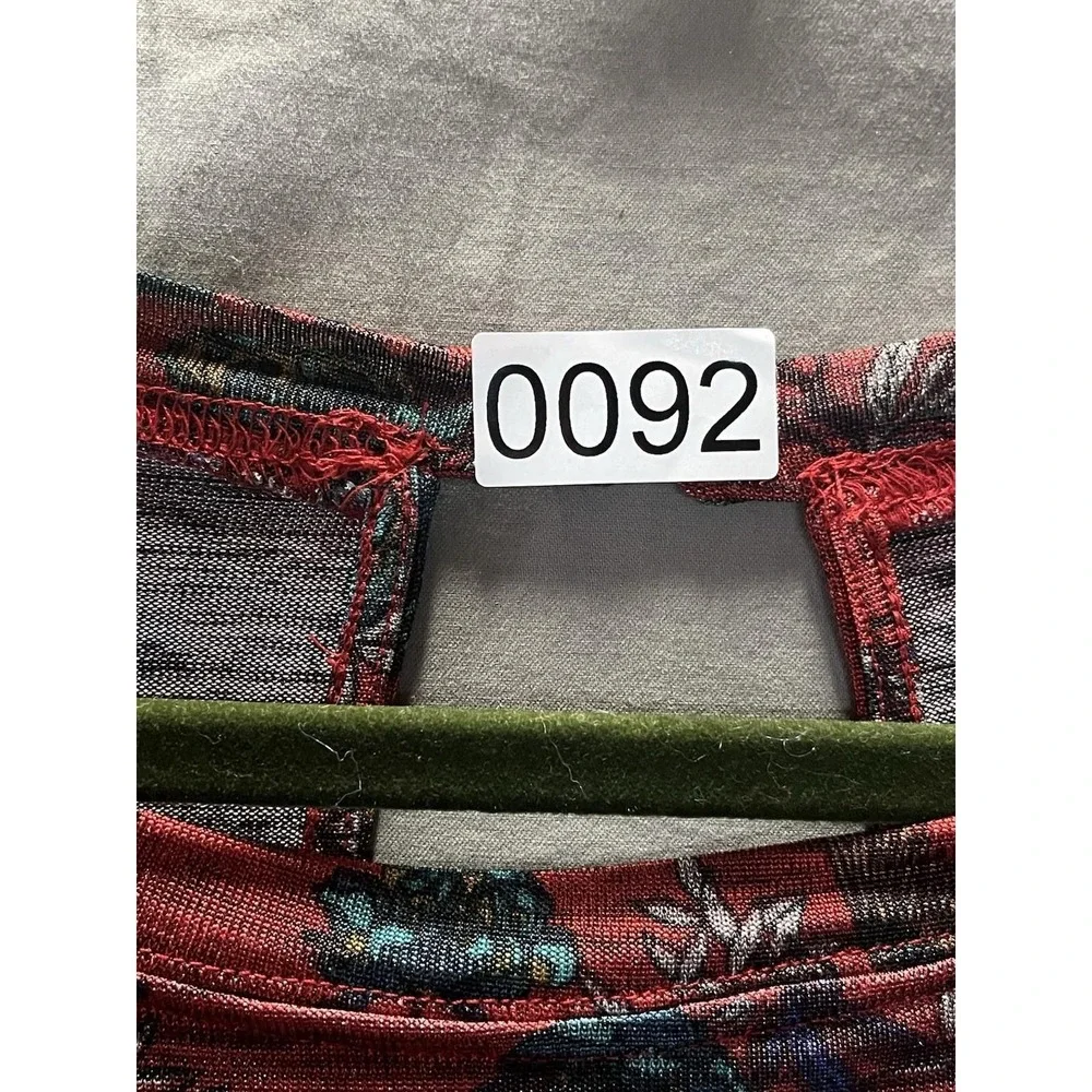 Free People Red Floral Ruffle Shoulder‎ Keyhole Back 3/4 Sleeve Knit Top Small